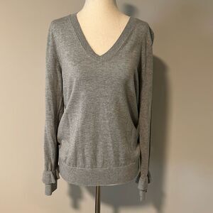 Sz M Banana Republic grey gray v neck cashmere blend sweater ruffle